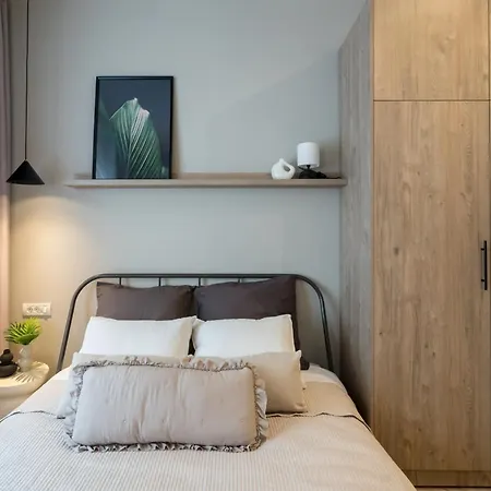 Downtown Close To Cismigiu & Universitatii Bucharest